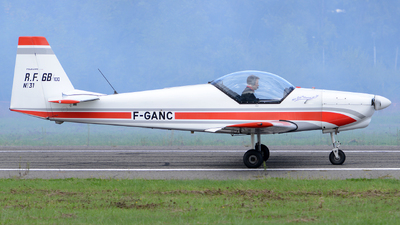Fournier RF6-B de l’Aéroclub de Villeneuve-sur-Lot